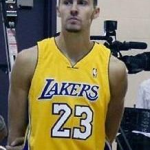 湖人23号小姐姐是谁,她是谁，为何成为焦点？”